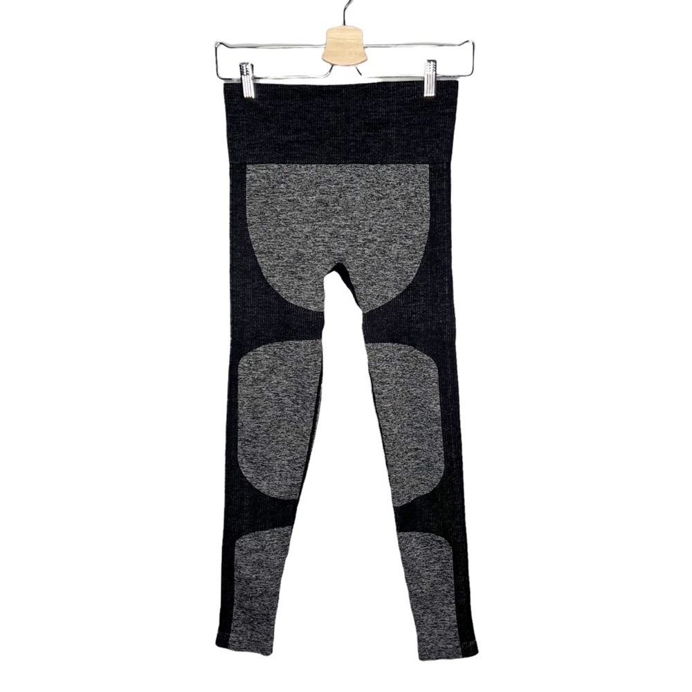 Gray & Black High Waisted Ribbed Athletic Leggings